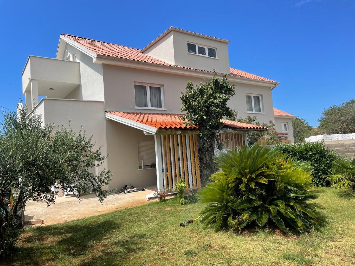 Villa Tiego Медулин Екстериор снимка
