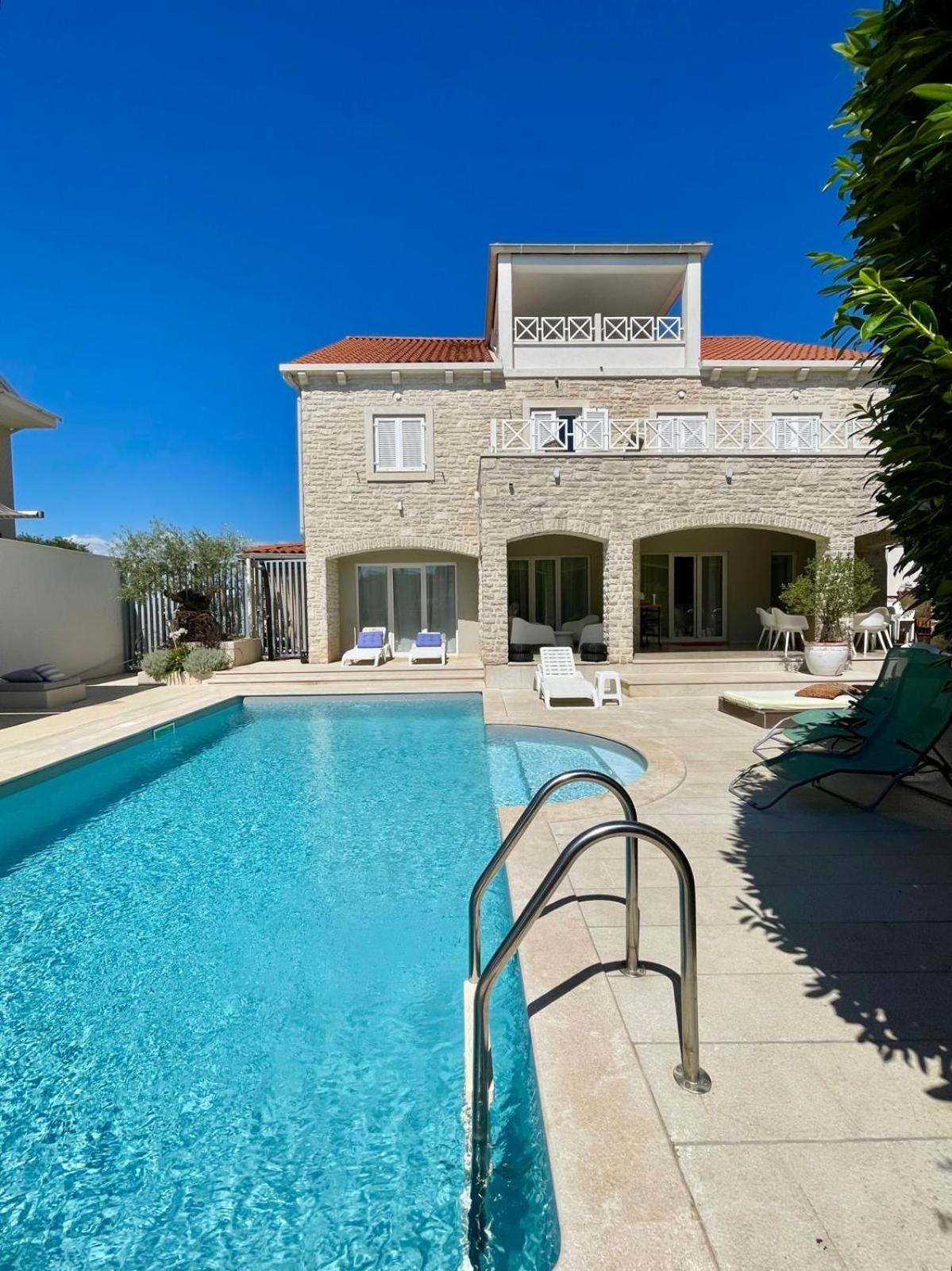 Villa Tiego Медулин Екстериор снимка